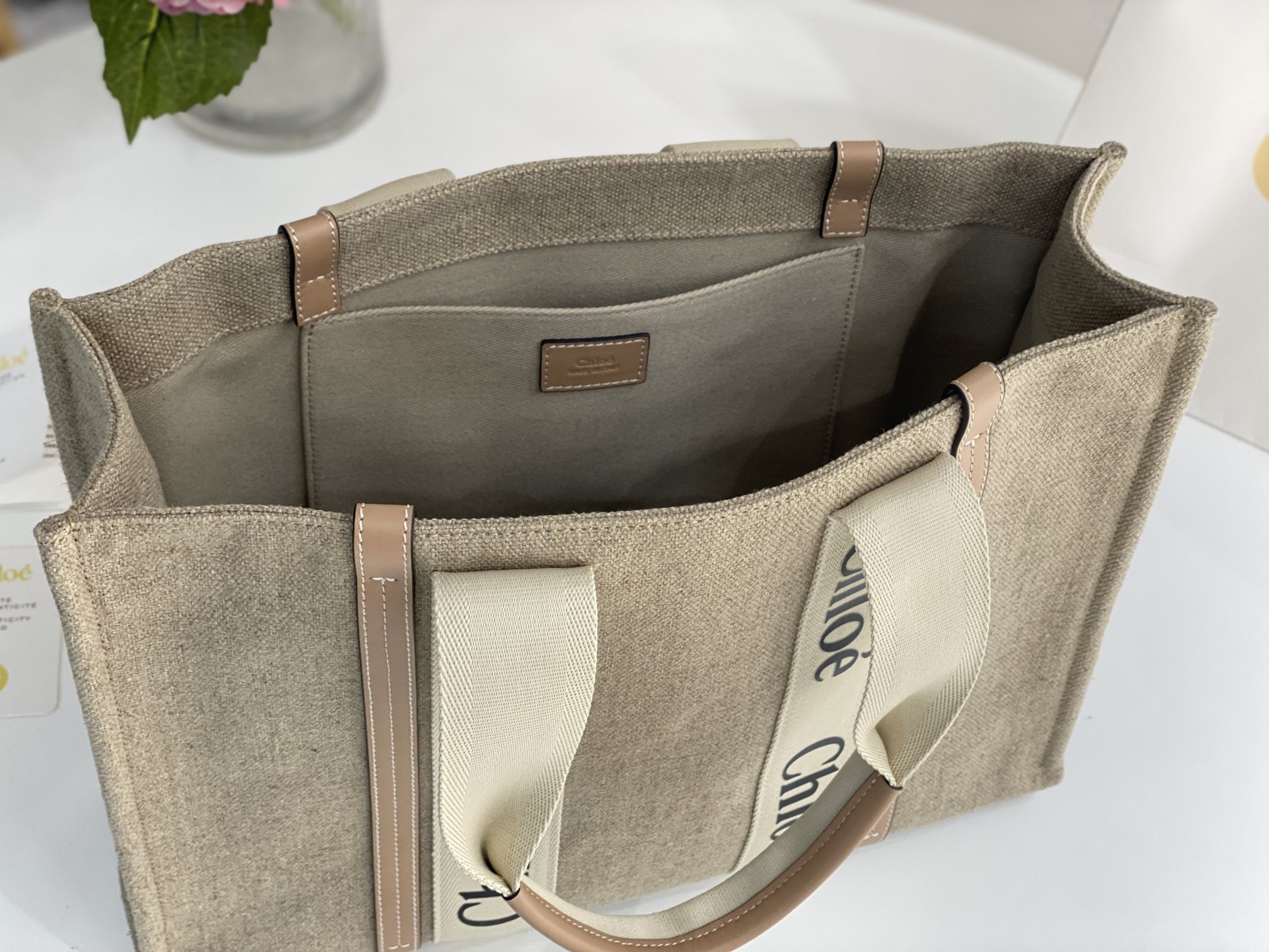 Chloe Large Woody Tote Bag In Linen 